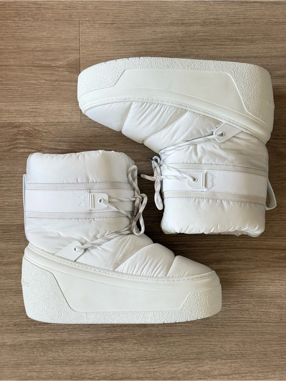 Maison Martin Margiela White Puffer Snow Boots